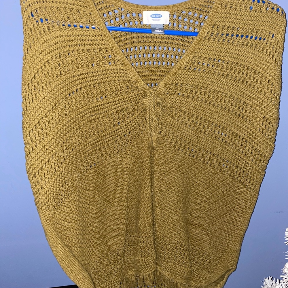 Light fitting summer/fall Old Navy knitted top